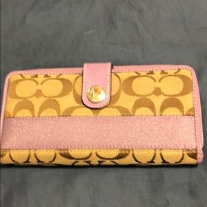 Coach wallet